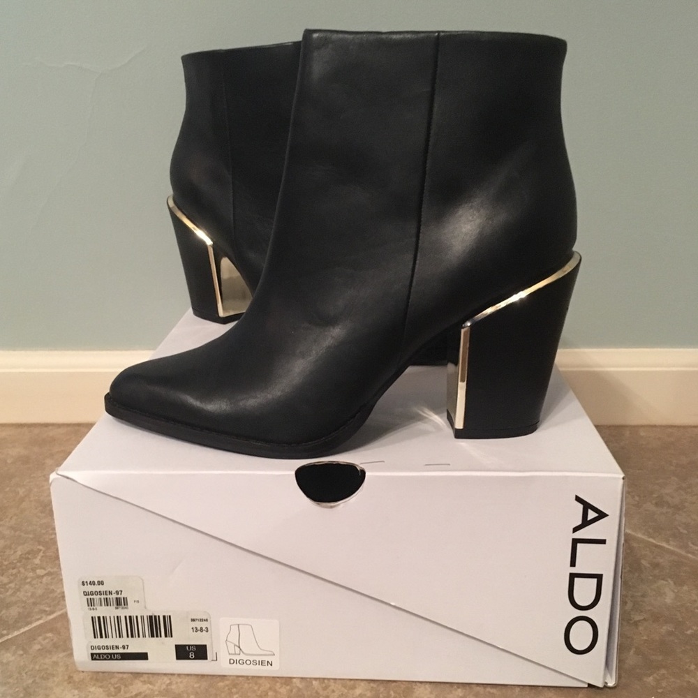 Aldo black leather booties size 8